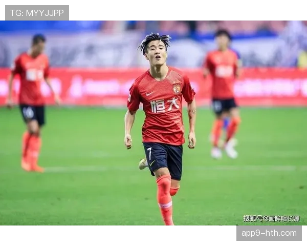 韦世豪专访:留洋归来谈欧洲战术细节对中超比赛的启发 韦世豪专访:留洋归来谈欧洲战术细节对中超比赛的启发